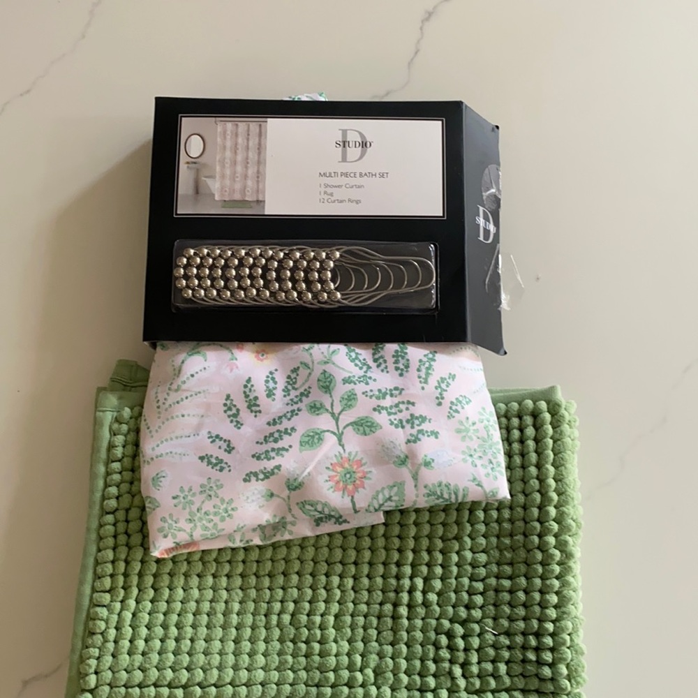 Multi piece bath set